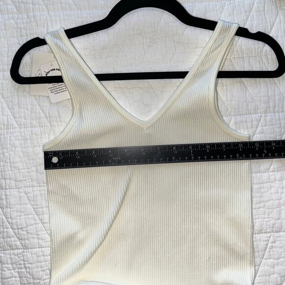 NWT Gypsy and Jade Cream Ribbed V-Neck Stretch Tank Bodysuit – Size S/M - Picture 8 of 9